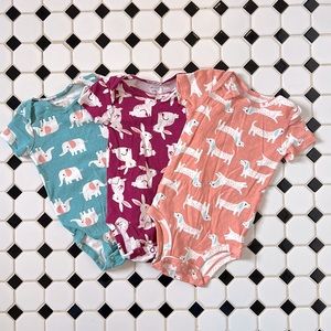 NWOT Carter’s Animal Onesie Bundle (3 Pairs)